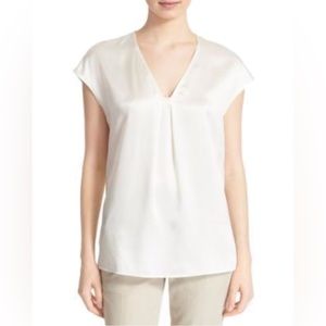 New! VINCE silk v neck ivory relaxed top, size S